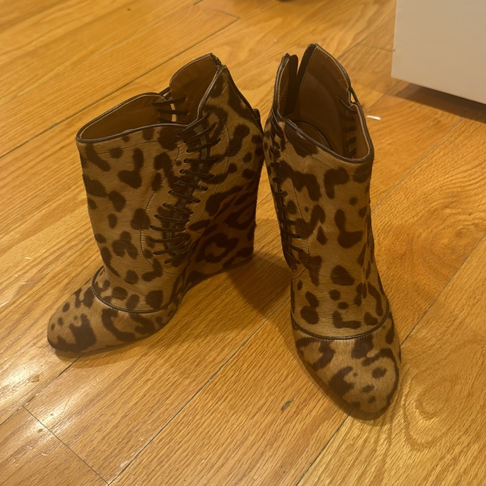 Designer boots like new warn once Italian designer